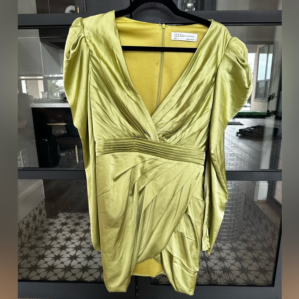Mac Duggal x IÉNA Draped Satin Mini Dress – Chartreuse Puff Sleeve